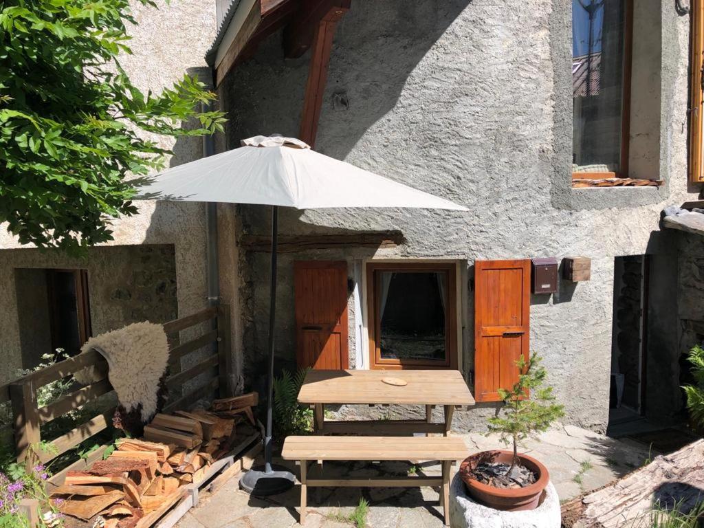 Mon Roc - Maison De Montagne Atypique Avec Vue La Grave Exteriör bild